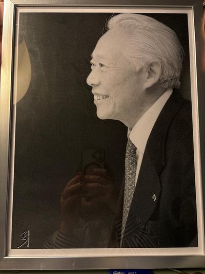 Marianne STRÖM — Portrait du peintre Zao Wou-Ki Photographie en noir et blanc.