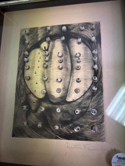 Agustín Fernandez — Sans titre 1966 Collage de petites boules sphériques punaises et pointe sèche. Signé et daté en bas à droite